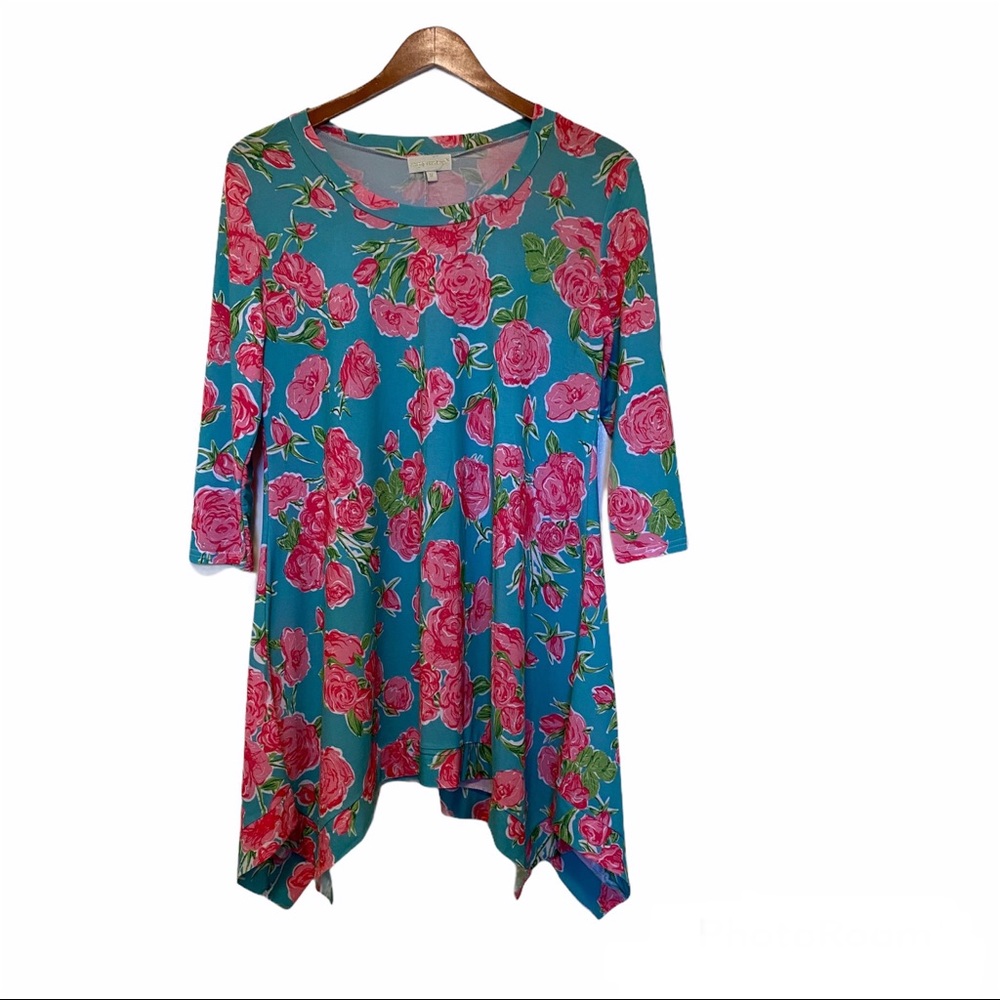 Simply Southern Floral Top Size S